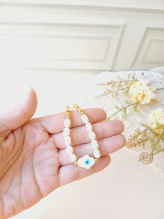 PULSEIRA PEQUENA PÉROLAS DE ÁGUA DOCE COM HANSÁ E OLHO GREGO - Cordão de Luz Joias Finas