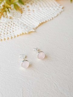 BRINCO PRATA 925 COM PEDRA NATURAL QUARTZO ROSA