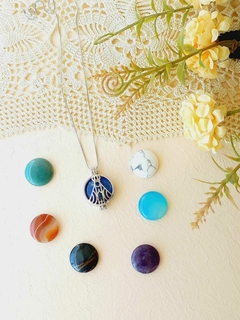 COLAR RELICÁRIO CÁPSULA NOSSA SENHORA 7 PEDRAS NATURAIS - Cordão de Luz Joias Finas