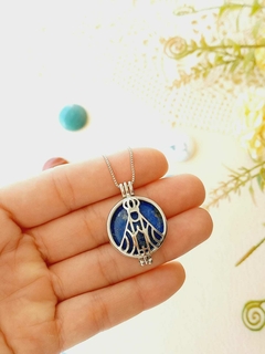 COLAR RELICÁRIO CÁPSULA NOSSA SENHORA 7 PEDRAS NATURAIS - comprar online