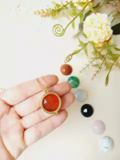 COLAR RELICÁRIO CÁPSULA ÁRVORE DA VIDA COM 7 PEDRAS NATURAIS FACETADAS - Cordão de Luz Joias Finas