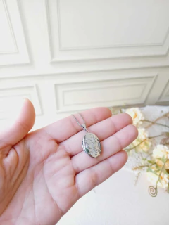 Imagem do RELICÁRIO PEQUENO OVAL COM UMA FOTO