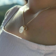 COLAR SIGNO DE VIRGEM COM PEDRA NATURAL AGATHA VERDE na internet