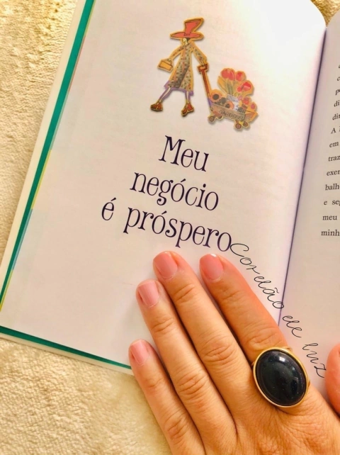 ANEL OVAL AJUSTÁVEL COM PEDRA NATURAL ESTRELA