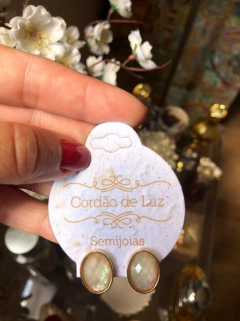 BRINCO BANHO OURO 18K OVAL CONCHA NATURAL NAUTILUS - Cordão de Luz Joias Finas