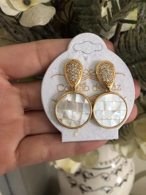 BRINCO MOSAICO CONCHA NATURAL MADREPÉROLA