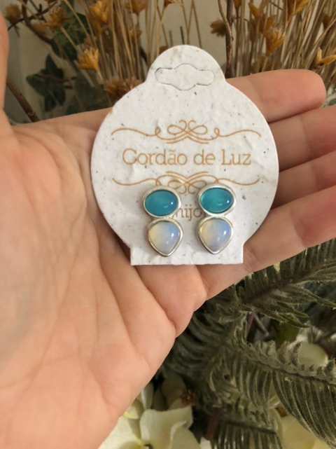 BRINCO BANHO RÓDIO PEDRAS NATURAIS AGATHA AZUL CÉU E OPALINA
