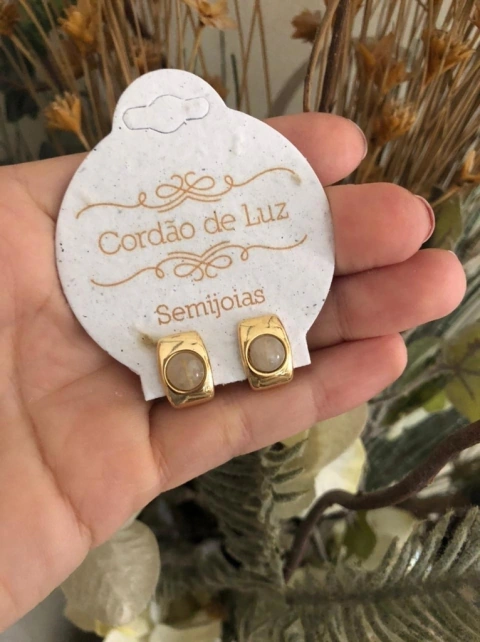 BRINCO BANHO OURO 18K COM PEDRA NATURAL RUTILO