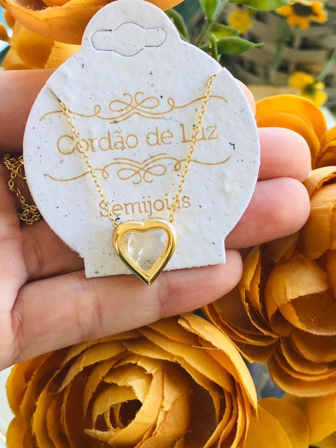 COLAR CORAÇÃO COM A PEDRA NATURAL CRISTAL DE ROCHA