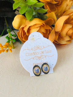 BRINCO MINI BANHO OURO 18K E RÓDIO NEGRO COM PEDRA NATURAL CRISTAL DE ROCHA