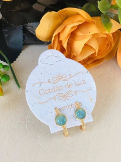 Imagem do BRINCO BANHO OURO 18K EAR HOOK COM PEDRA NATURAL AGATHA AZUL CÉU