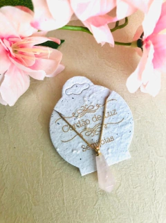 COLAR PRISMA GEOMÉTRICO QUARTZO ROSA