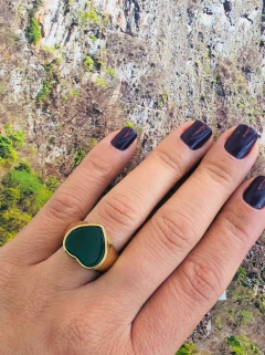 ANEL CORAÇÃO COM PEDRA NATURAL AGATHA VERDE