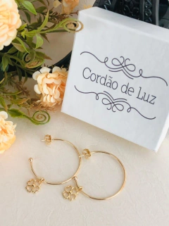 BRINCO DE ARGOLA MÉDIA PINGENTE REMOVÍVEL TREVO DA SORTE - comprar online