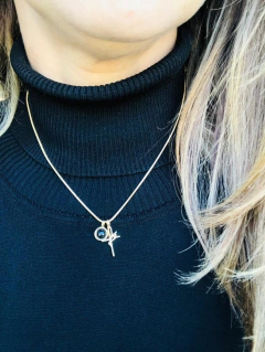 COLAR COM PINGENTE DUPLO REMOVÍVEL FÉ E PEDRA NATURAL AGATHA NEGRA - comprar online