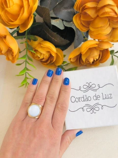 ANEL VOLUMOSO REDONDO CONCHA NATURAL MADREPÉROLA - loja online