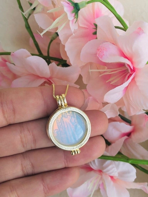 COLAR RELICARIO CÁPSULA MEDALHA DE SÃO BENTO COM 1 PEDRA NATURAL