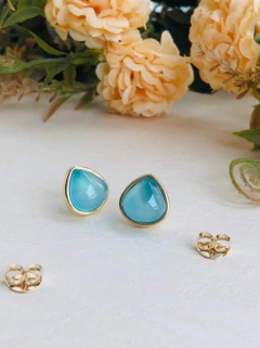 BRINCO GOTA COM PEDRA NATURAL AGATHA AZUL CÉU - comprar online