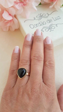 ANEL GOTA PEQUENA AJUSTÁVEL COM PEDRA NATURAL AGATHA NEGRA - comprar online