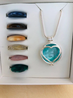 Imagem do COLAR RELICÁRIO CÁPSULA PRATA 925 CORAÇÃO COM 7 PEDRAS NATURAIS