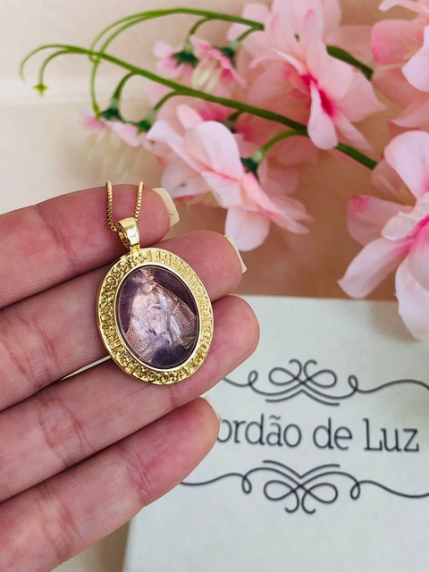 COLAR NOSSA SENHORA COM PEDRA NATURAL AMETISTA