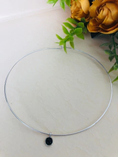 CHOKER LISA COM PINGENTE REMOVIVEL EM PEDRA NATURAL