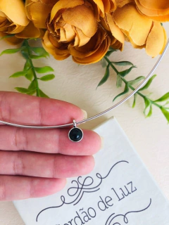 CHOKER LISA COM PINGENTE REMOVIVEL EM PEDRA NATURAL na internet