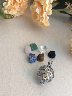 COLAR MÉDIO CHAMADOR DE ANJO E DIFUSOR AROMATICO COM 7 PEDRAS NATURAIS na internet