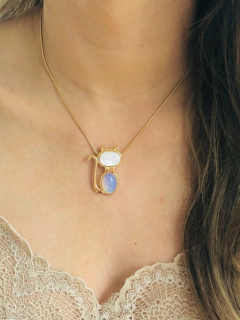 COLAR GATINHO COM MADREPÉROLA E OPALINA na internet