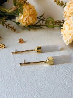 BRINCO PALITO COM PEDRA NATURAL SELENITA - comprar online