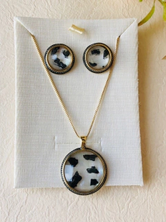 CONJUNTO COM APLICAÇÕES DE CANETA DE RÓDIO NEGRO TURMALINA NEGRA E MADREPEROLA na internet