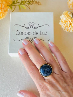 ANEL REDONDO AJUSTÁVEL PEDRA NATURAL SODALITA