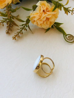 ANEL REDONDO AJUSTÁVEL CONCHA NATURAL MADREPÉROLA na internet