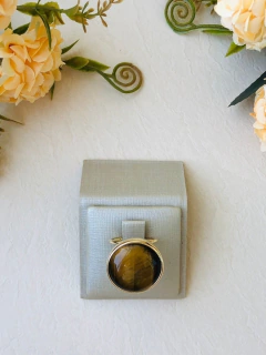 ANEL REDONDO AJUSTÁVEL PEDRA NATURAL OLHO DE TIGRE - Cordão de Luz Joias Finas