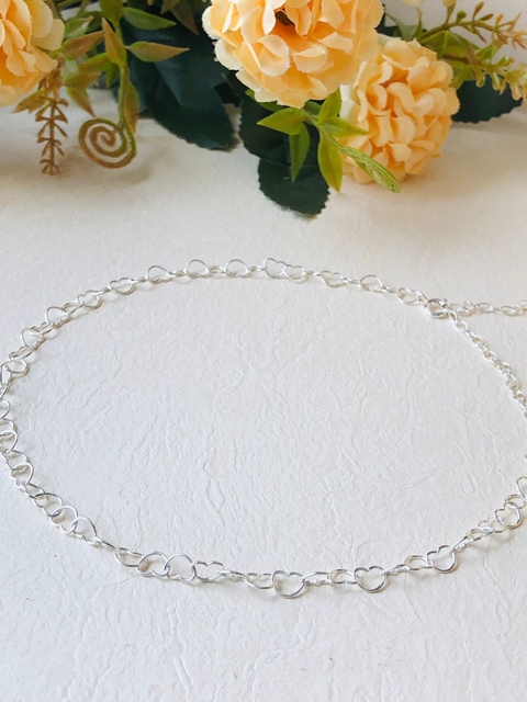COLAR CHOKER CORAÇÕES VAZADOS EM PRATA 925