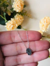 COLAR MAO DE FATIMA OU HAMSA COM MINI ZIRCONIAS