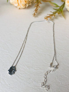 COLAR MAO DE FATIMA OU HAMSA COM MINI ZIRCONIAS na internet