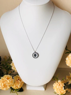 COLAR EM PRATA 925 MÃO DE HAMSÁ COM APLICAÇÕES EM ZIRCNONIAS