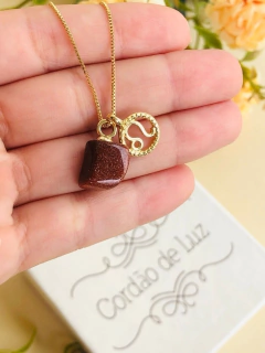 COLAR SIGNO DE LEAO COM PEDRA NATURAL DO SOL - comprar online