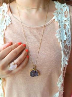 COLAR MÉDIO PEDRA NATURAL DRUSA AMETISTA na internet