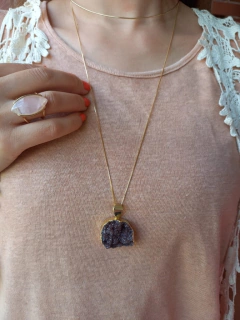 COLAR MÉDIO PEDRA NATURAL DRUSA AMETISTA - loja online