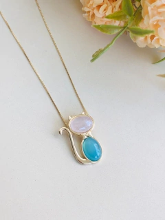 COLAR GATINHO COM PEDRA NATURAL QUARTZO ROSA E AGATHA AZUL na internet