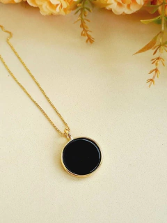 COLAR ARVORE DA VIDA COM PEDRA NATURAL AGATHA NEGRA na internet