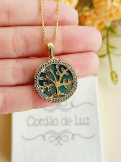 COLAR ARVORE DA VIDA COM APLICAÇÕES DE RÓDIO BRANCO PEDRA NATURAL AGATHA VERDE - comprar online