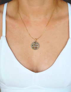 Imagem do COLAR ESMALTADO ARVORE DA VIDA COM PEDRA NATURAL OLHO DE TIGRE