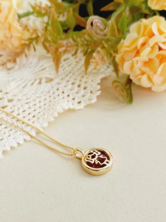 COLAR MENINA COM PEDRA NATURAL EM FORMATO REDONDO - comprar online