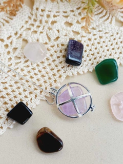 COLAR CHAMADOR DE ANJO EM PRATA 925 COM PEDRAS NATURAIS - Cordão de Luz Joias Finas