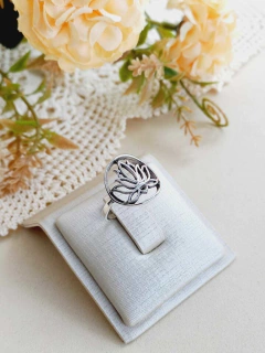 ANEL FLOR DE LOTUS EM PRATA 925 na internet