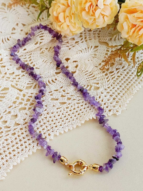 COLAR CHOKER FECHO BÓIA CASCALHOS DE AMETISTA
