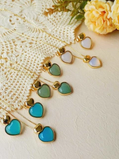 CONJUNTO CORAÇÃO COM A PEDRA NATURAL QUARTZO VERDE - loja online